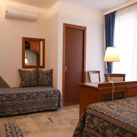La Giara 3* Cefalù