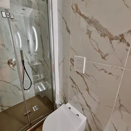 La Giara فندق تْشيفالو